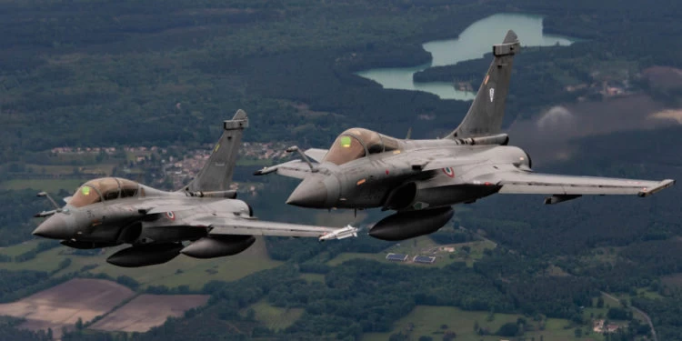 Rafale: Οι Γάλλοι θέλουν τα μαχητικά αεροσκάφη στις εκδόσεις F5 έως και F7